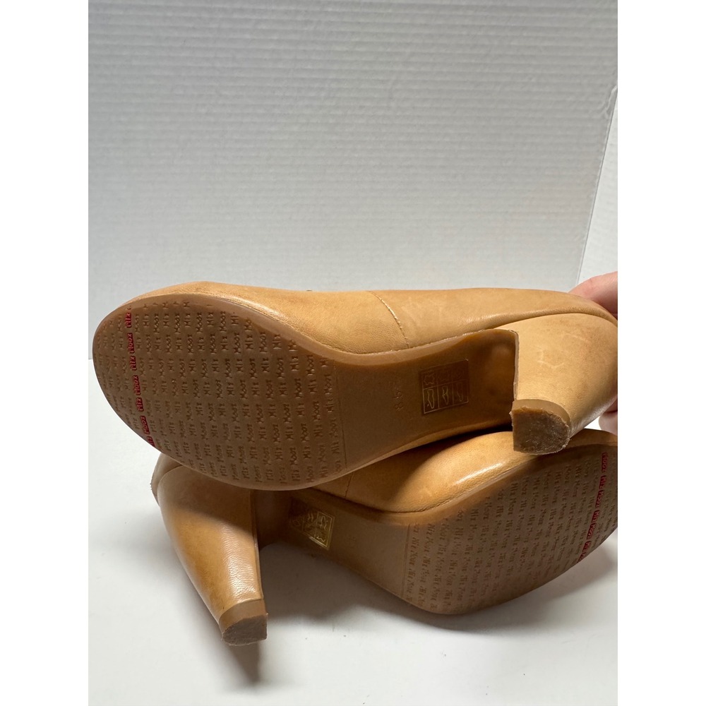 Miz Mooz Starla Leather Button Laser Cut Heels Size 8.5 - Picture 4 of 12